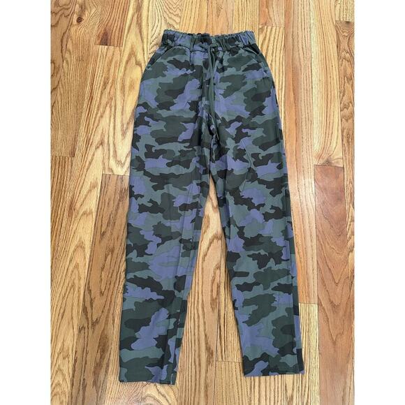 Lululemon Keep Moving Pants 7/8 High Rise Camo - Picture 2 of 8